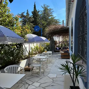 https://princesse-dazur.fr-provencehotel.com